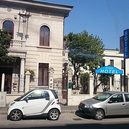 Hotel Luisa ミラノ エクステリア 写真