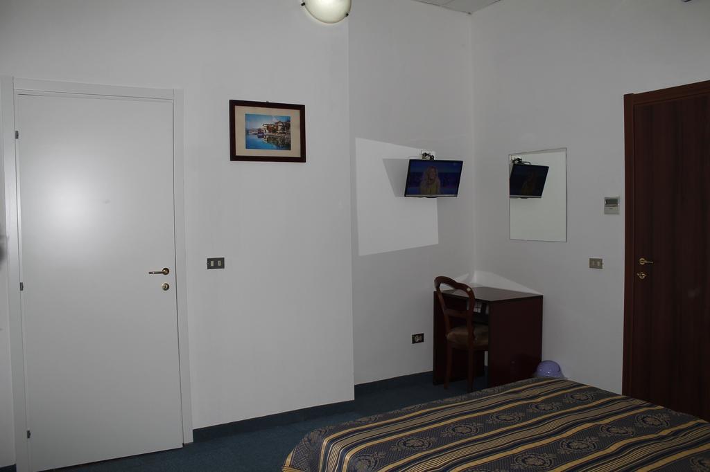 Hotel Luisa ミラノ 部屋 写真