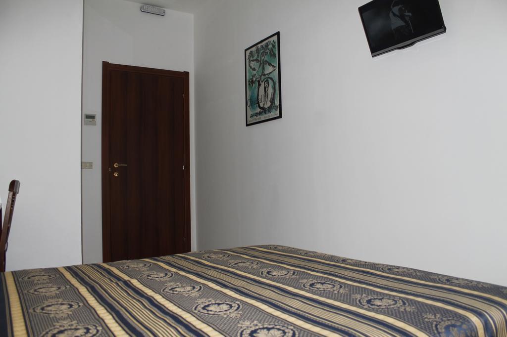 Hotel Luisa ミラノ 部屋 写真