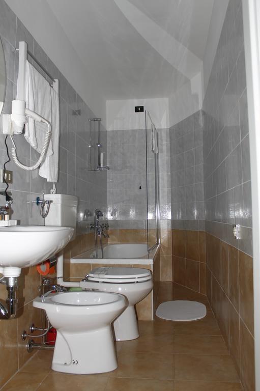 Hotel Luisa ミラノ 部屋 写真