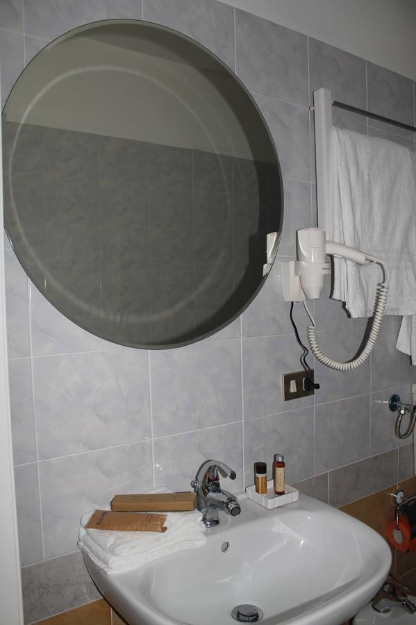Hotel Luisa ミラノ 部屋 写真