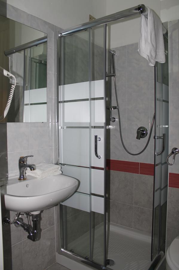 Hotel Luisa ミラノ 部屋 写真